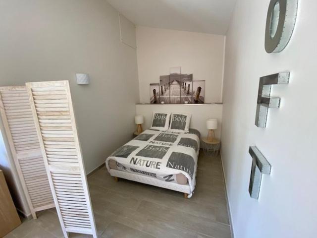 La Desiree'Ade Villa รอกเกอบรูน-ซูร์-อาร์ฌ็องส์ ภายนอก รูปภาพ